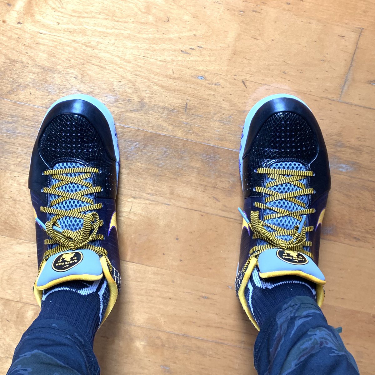 ASTERKICKS's tweet photo. ハンドリングとシューティング🌟
PG13とTatumのムーブやってみたけどやはり結構簡単😎
#nike
#kobeivprotro
#kobe4
#carpediem
#kobevprotro
#kobe5
#5rings https://t.co/Aqc6A3qnEL