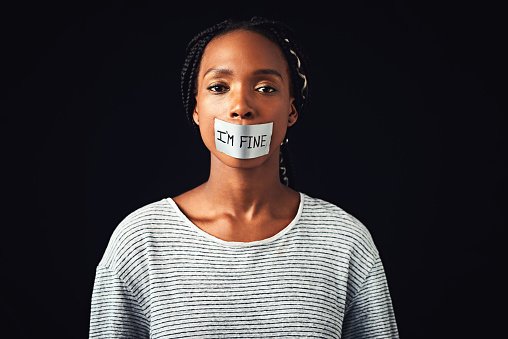 HStvZim's tweet photo. #Shehasavoice, Let her Roar
#Sisterskeeper #NotoGBV
#TogetherWeCan
➡️ ➡️ ➡️ ➡️ ➡️ ➡️ ➡️ ➡️ ➡️
Watch the Cocktail party live on our facebook page (https://t.co/sgfuI4GDlM)
#HStvZim #Heartnation #ZimbabweanLivesMatter
cc @roars_she https://t.co/TtBPfr5crL