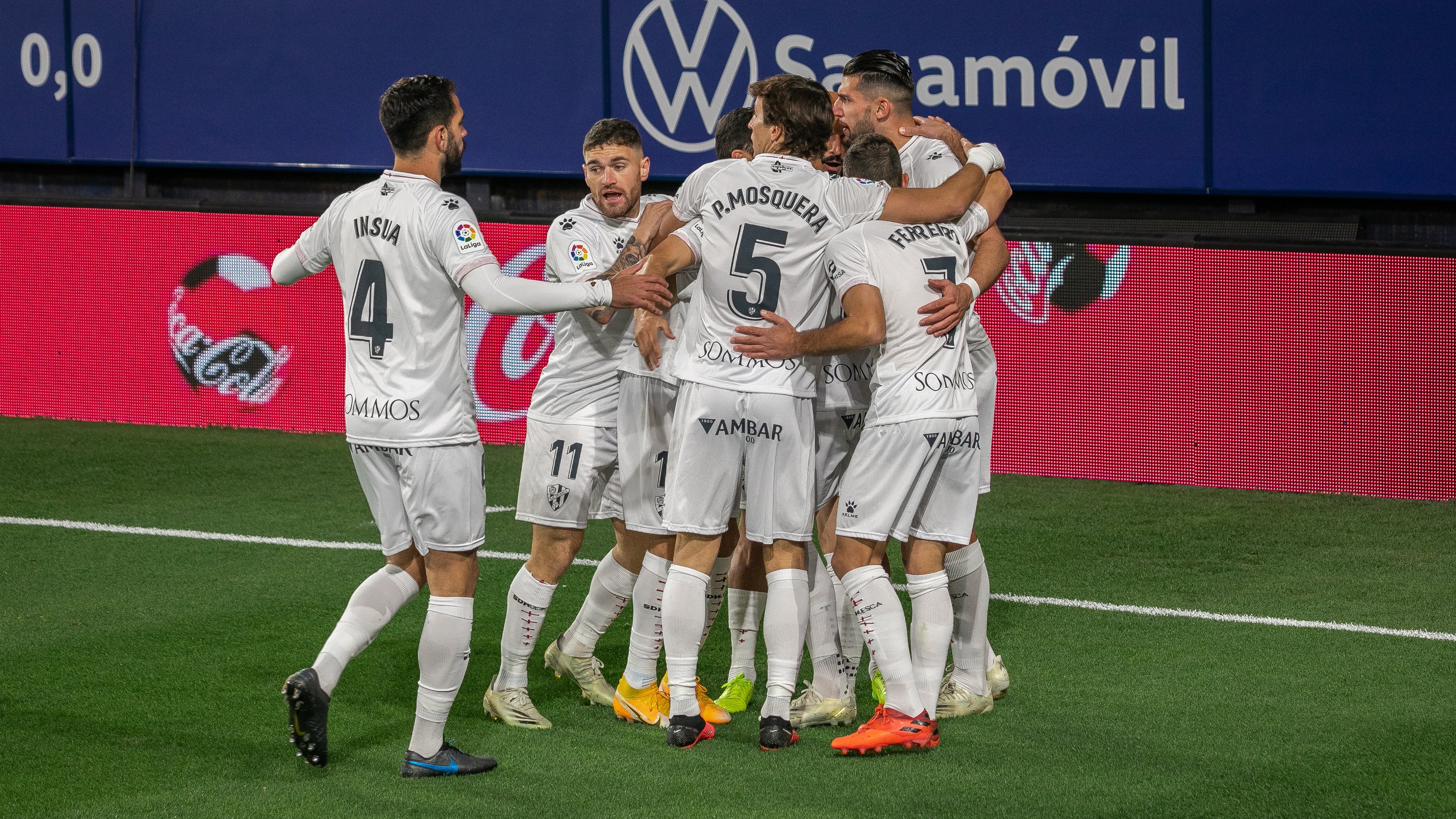 La SD Huesca celebrando un gol