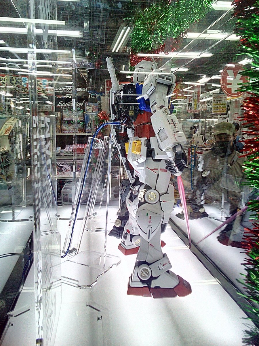 章rx 78 ヨドバシアキバにpg Unleashed 1 60 Rx 78 2 ガンダムのサンプルが有ったので画像を載せます そう言えば 実物の背中って見た事あったかな ガンプラ ガンダム