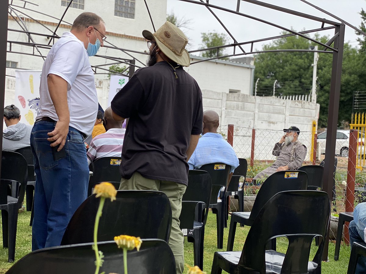 VTacGreenTeam's tweet photo. The Vision Tactical Green Team @salaam_found ‘s Farm In The City Open Day situated in Robertsham, the team will be interacting with agricultural experts and the community in how we are able to maintain and sustain the environment. 🌳 🪴 ♻️ 

@salaamedia https://t.co/zVQZznDp9P