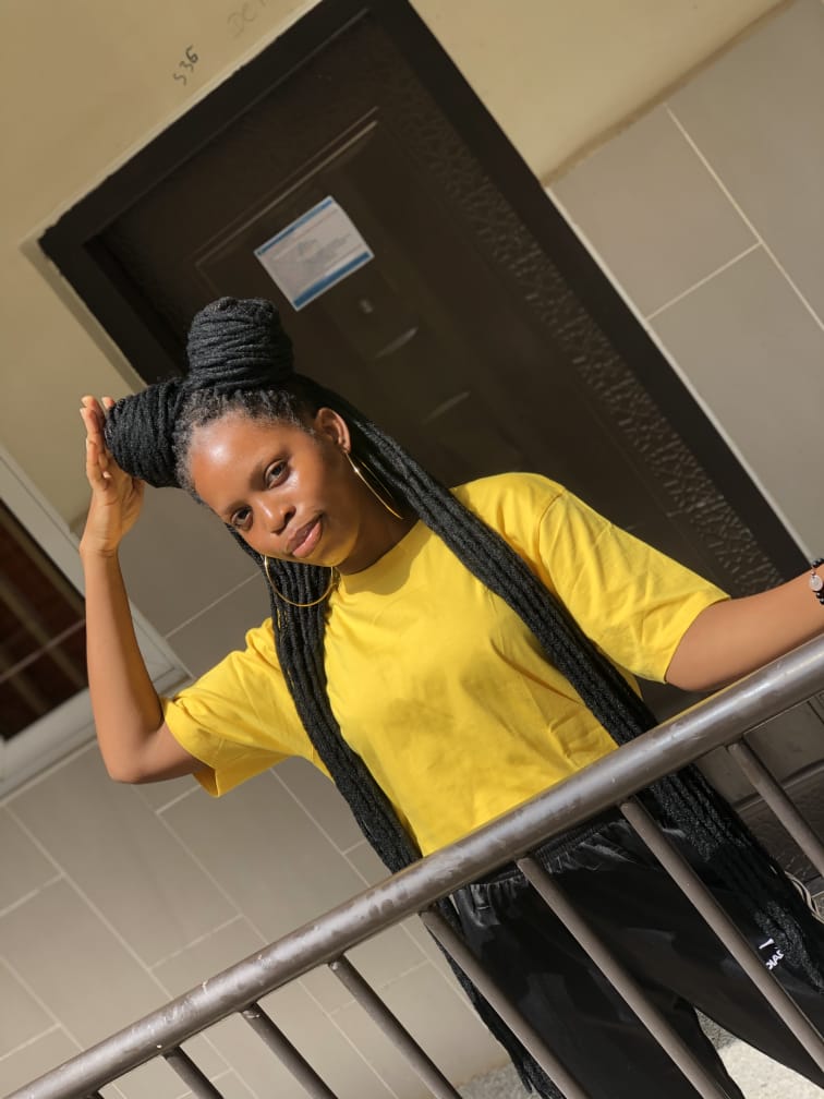 Picture thread of me and my sister, pick your favourite from each Me                      Her