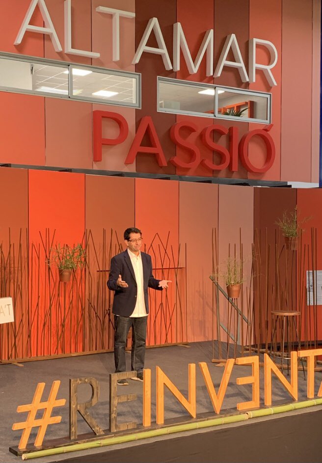 pepmari4's tweet photo. Reinventar-se consisteix en canviar l’objectiu i mantenir els valors. https://t.co/B7BcBnH2x3