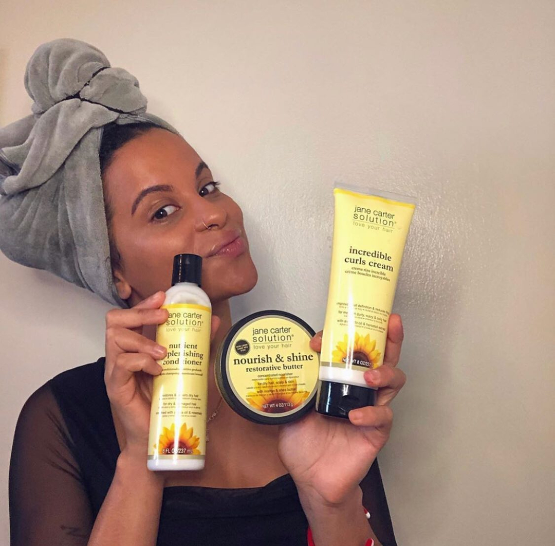 AfroPuffsinOz's tweet image. Repost
#rePLANOLY @janecartersolution
.
Happy #washday! What’s your washday routine looking like today?💁🏽‍♀️ hanaashair  #janecartersolution  #naturalhair