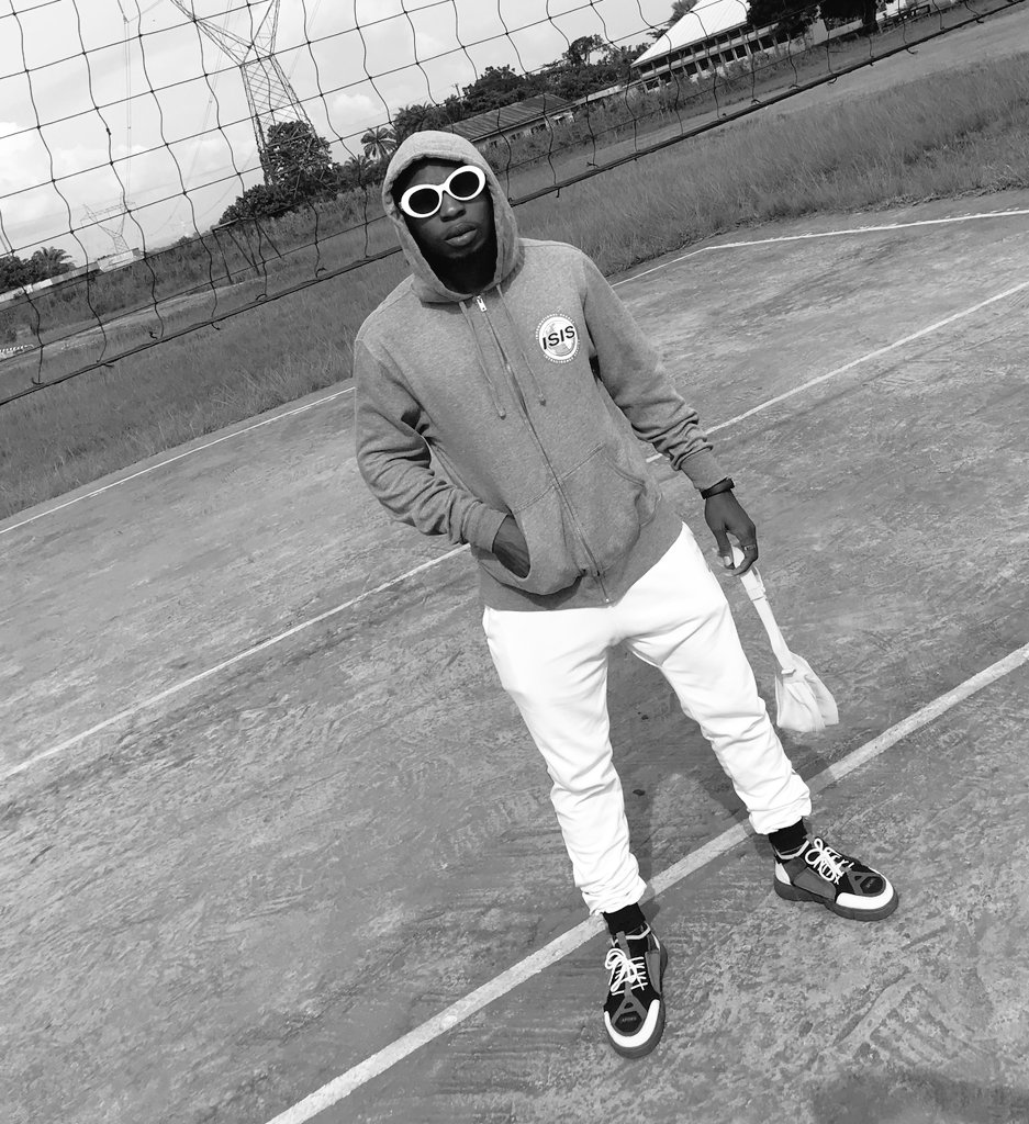 Picture thread of me and my sister, pick your favourite from each Me                      Her