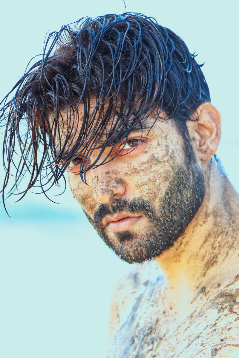Todayβs mood #Muddy π
#closeup #gurmeetchoudhary #muddybody #beachlife https://t.co/sMrZjbyqe4