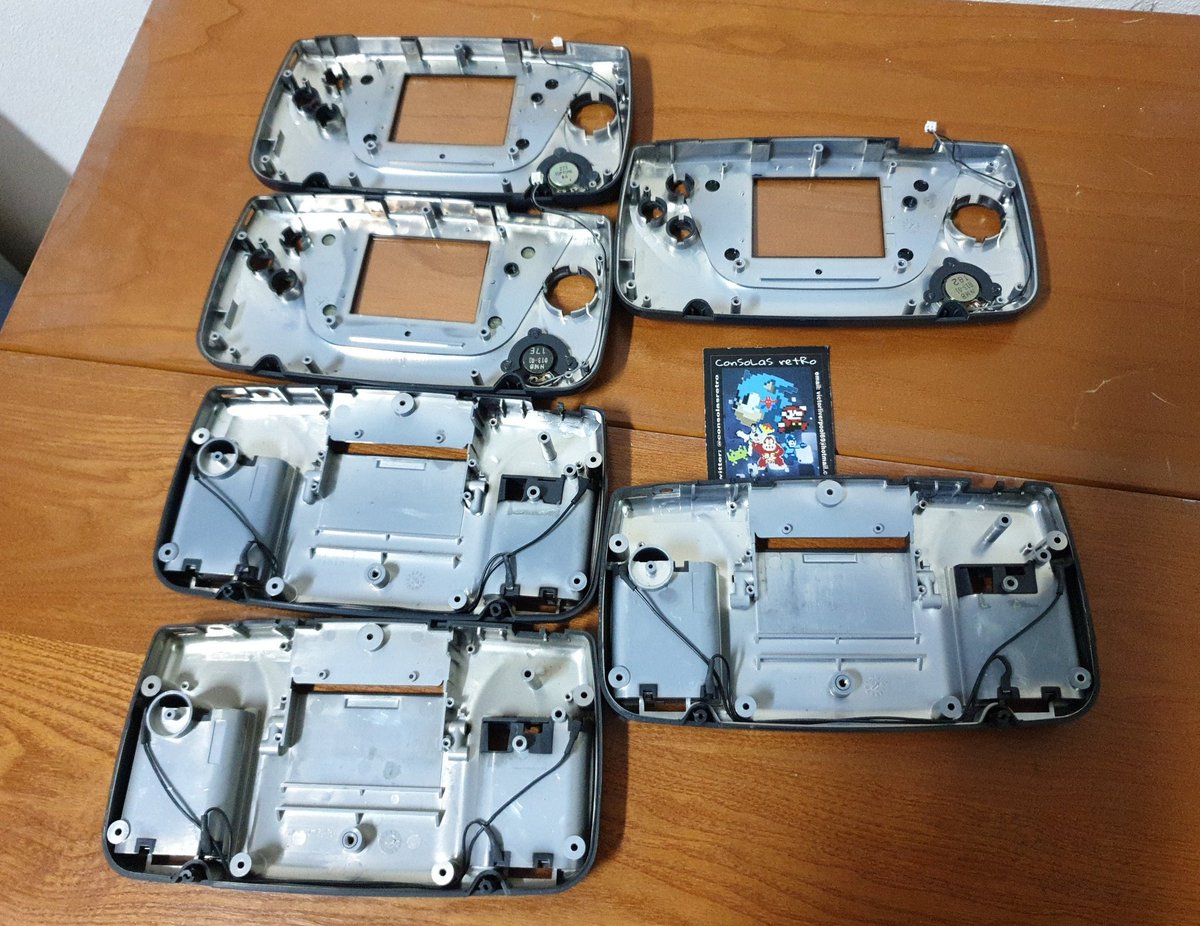 consolasretro's tweet photo. TERMINA LA SUBASTA DE NUESTRO LOTE SEGA GAME GEAR (SOLO PARA MANITAS) EN NUESTRO EBAY: https://t.co/H7lpywfOAz https://t.co/jTYfgkUCmn
