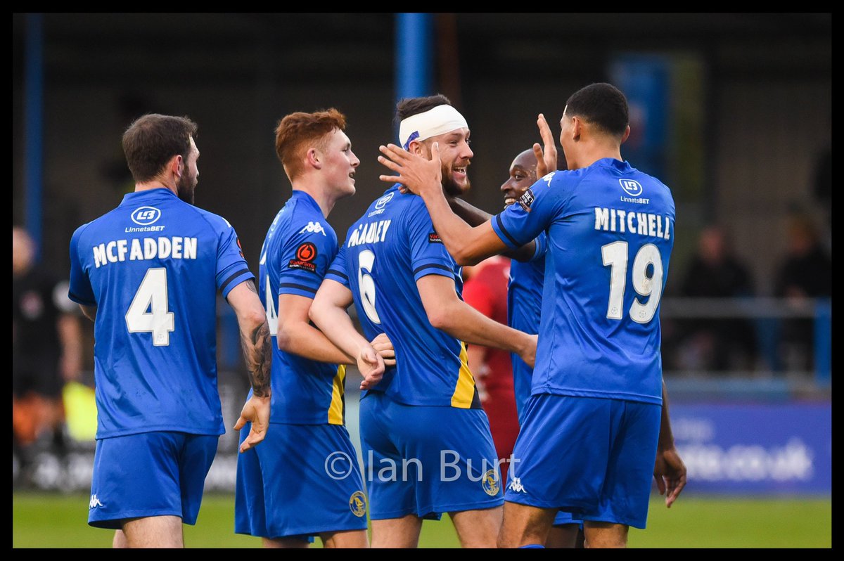 Ian_Burt's tweet photo. Portsmouth bound. Come on you Linnets. 💙💛 https://t.co/Y4UdkmPA4t