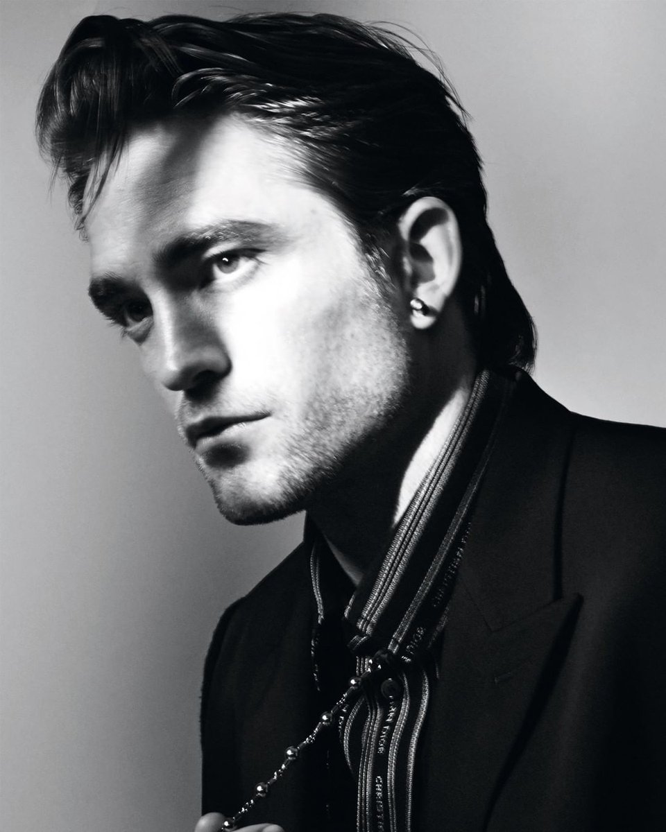 RPAustralia's tweet photo. 🔥🔥🔥 Holy Mother of God

Dior Shares 2 More Photos of Robert Pattinson from Dior Spring 21 Photoshoot #DiorRob 

📸David Sims
https://t.co/ruoVmkxs7v https://t.co/0lbaqiDCbO