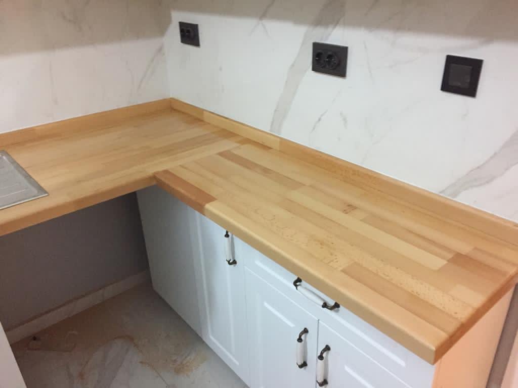 Ahşap mutfak tezgahı uygulamamız
#woodenkitchencountertop #ahşaptezgah #masifpanel #edgegluedpanel