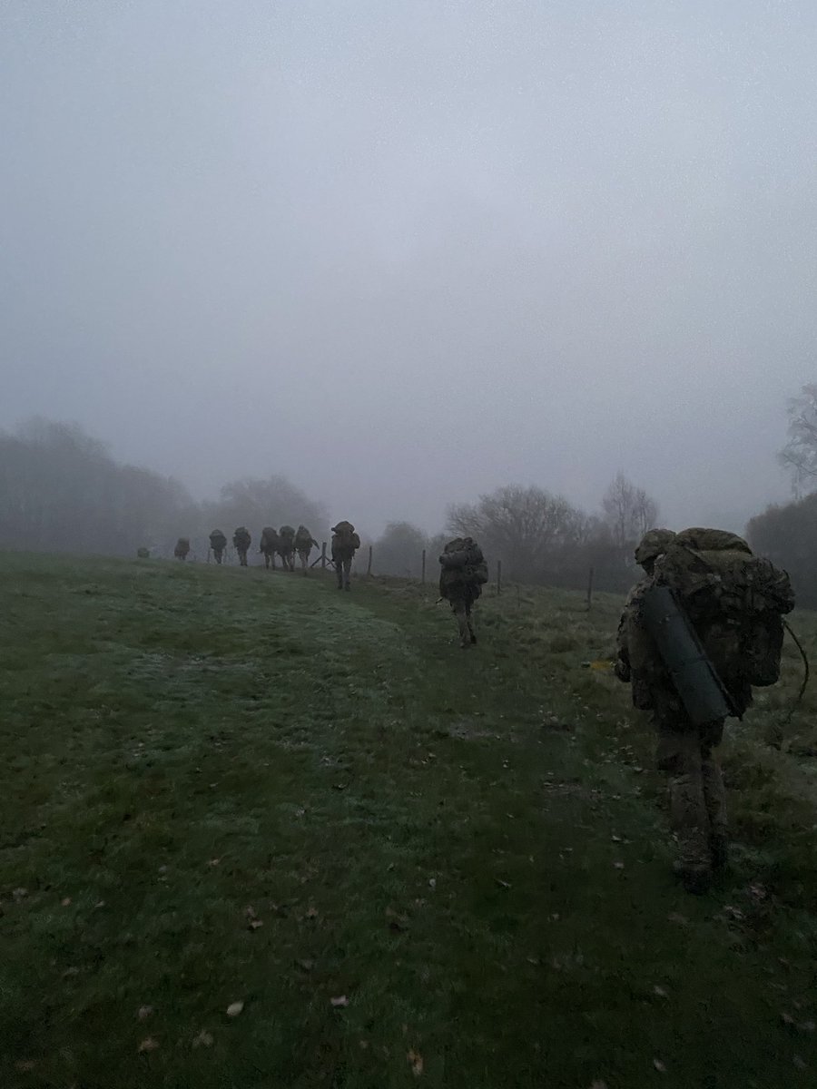 55Sqn's tweet photo. A cold, misty morning met the current crop of B3 trainees. An FTX extraction is what was needed to warm the extremities... welcome to the Corps! @3RSMERegt @Proud_Sappers https://t.co/rxGp8T2YjV