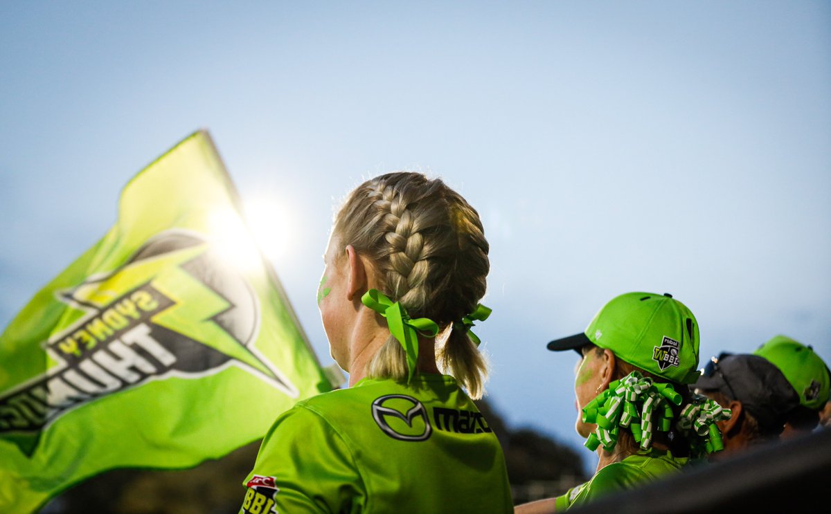 ThunderBBL's tweet photo. Amazing to see so much lime green at North Sydney Oval tonight! 💚 #ThunderNation https://t.co/gPg0BxmAv2