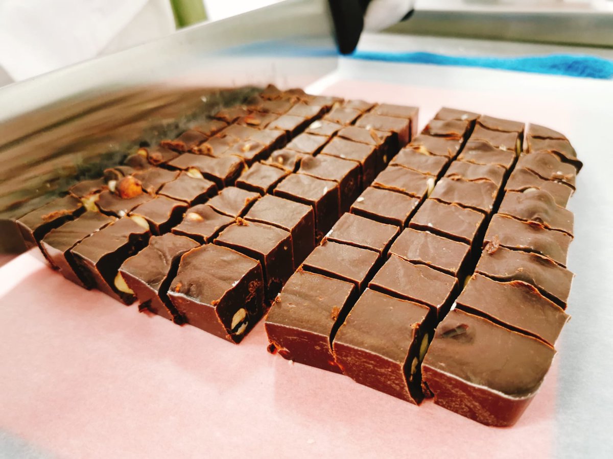 FabFudge_UK's tweet photo. #Christmas is finally here at FabFudge!

Not only do we have our classic Christmas Cake Fudge available again but we also have 1KG Fudges available to share (...or not!)

**LAST Order Date is Sunday 13th December**

https://t.co/P6vYtL8c3v
#SmallBiz #ChristmasGifts #Vegan https://t.co/otUjZoVW6H