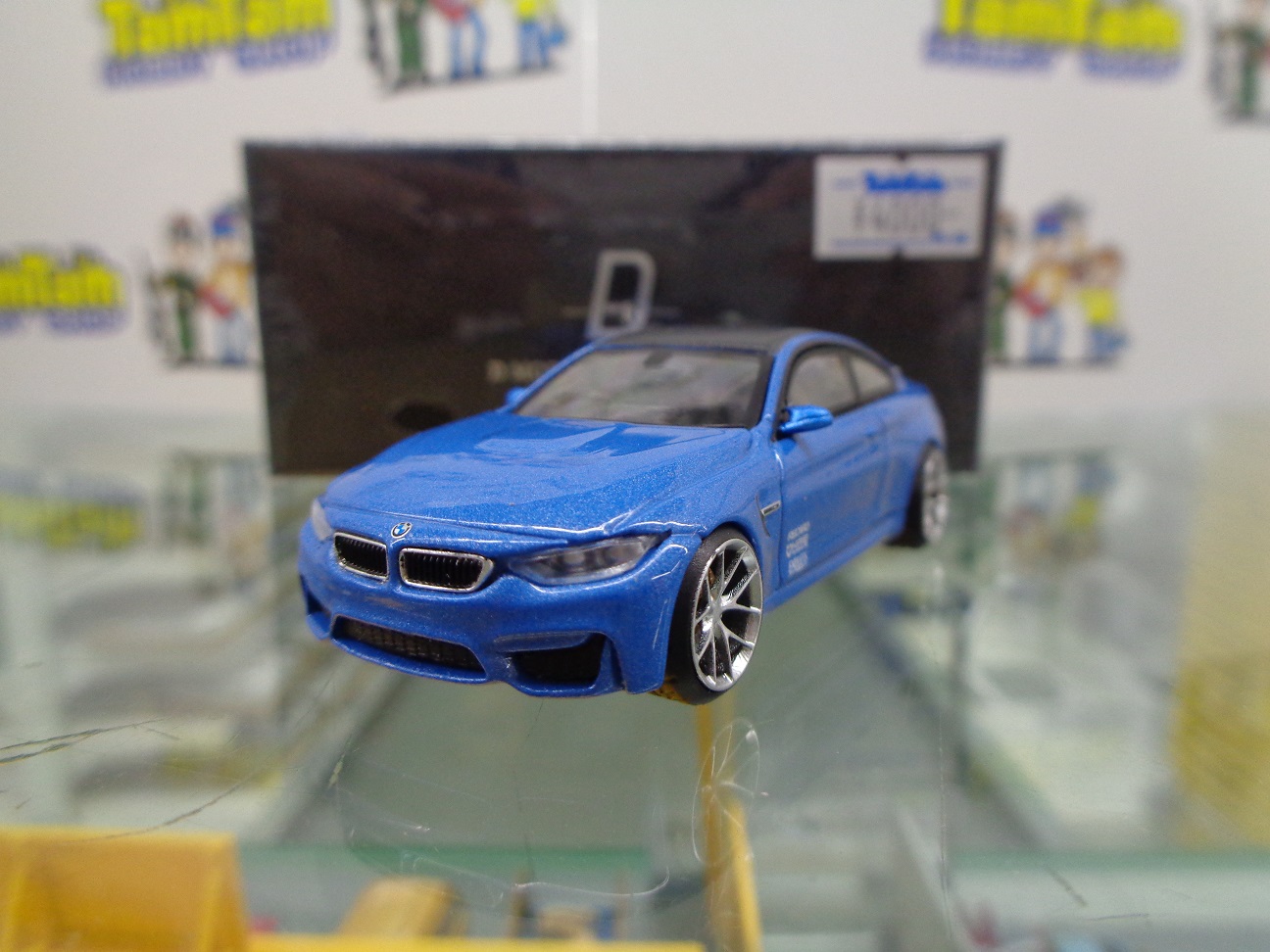 タムタム相模原店 ミニカー D Model 本日入荷新製品 1 64 Bmw M4 ヤスマリーナブルーメタリック W Silver Wheel 販売価格 4 000 税 D Model からカスタムホイール取付済みモデル第2弾が発売 今回は Mini Gt の