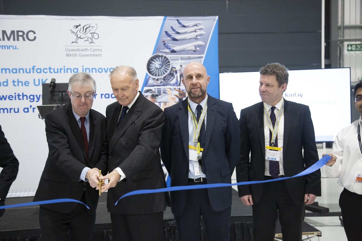 TheAMRC's tweet photo. #AMRCCymru was officially opened by @fmwales and @KenSkatesMS in #Broughton #Wales described as a 'game changer' by @WelshGovernment.
Read More: https://t.co/5bwlvQSYvG
#AMRCCymru1year #makesthingsbetter https://t.co/88Hldzfk0V