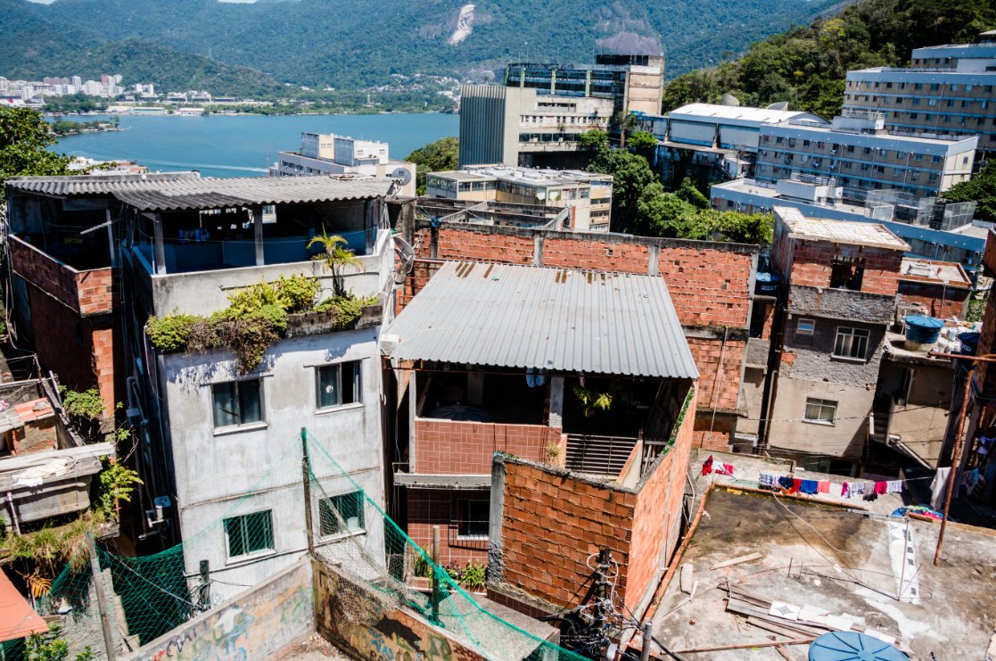 vozdacomunidade's tweet photo. Que hoje seja melhor que ontem.

Bom dia, favela!

Foto @RenatoMouraRJ https://t.co/9fUoC9u1Fq