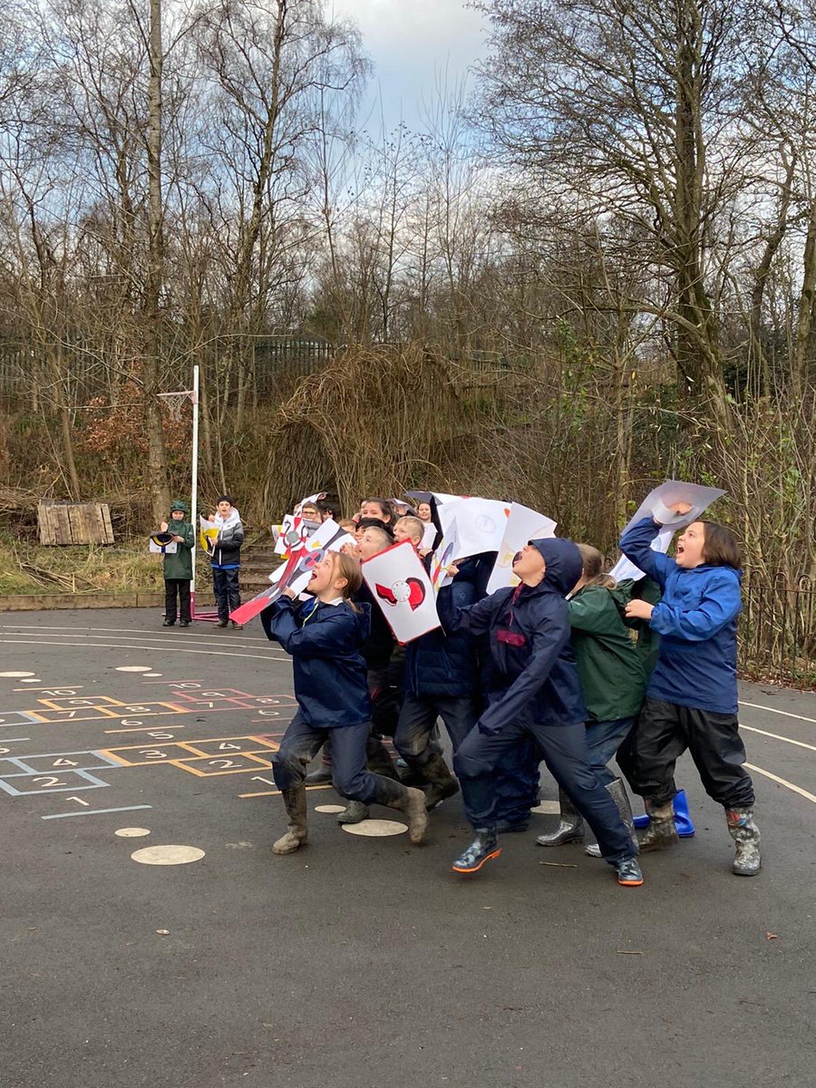 eagley6j's tweet photo. Great fun re-enacting a Viking battle. A wonderful way to end our history day on Friday. https://t.co/k4WM5kC0SY