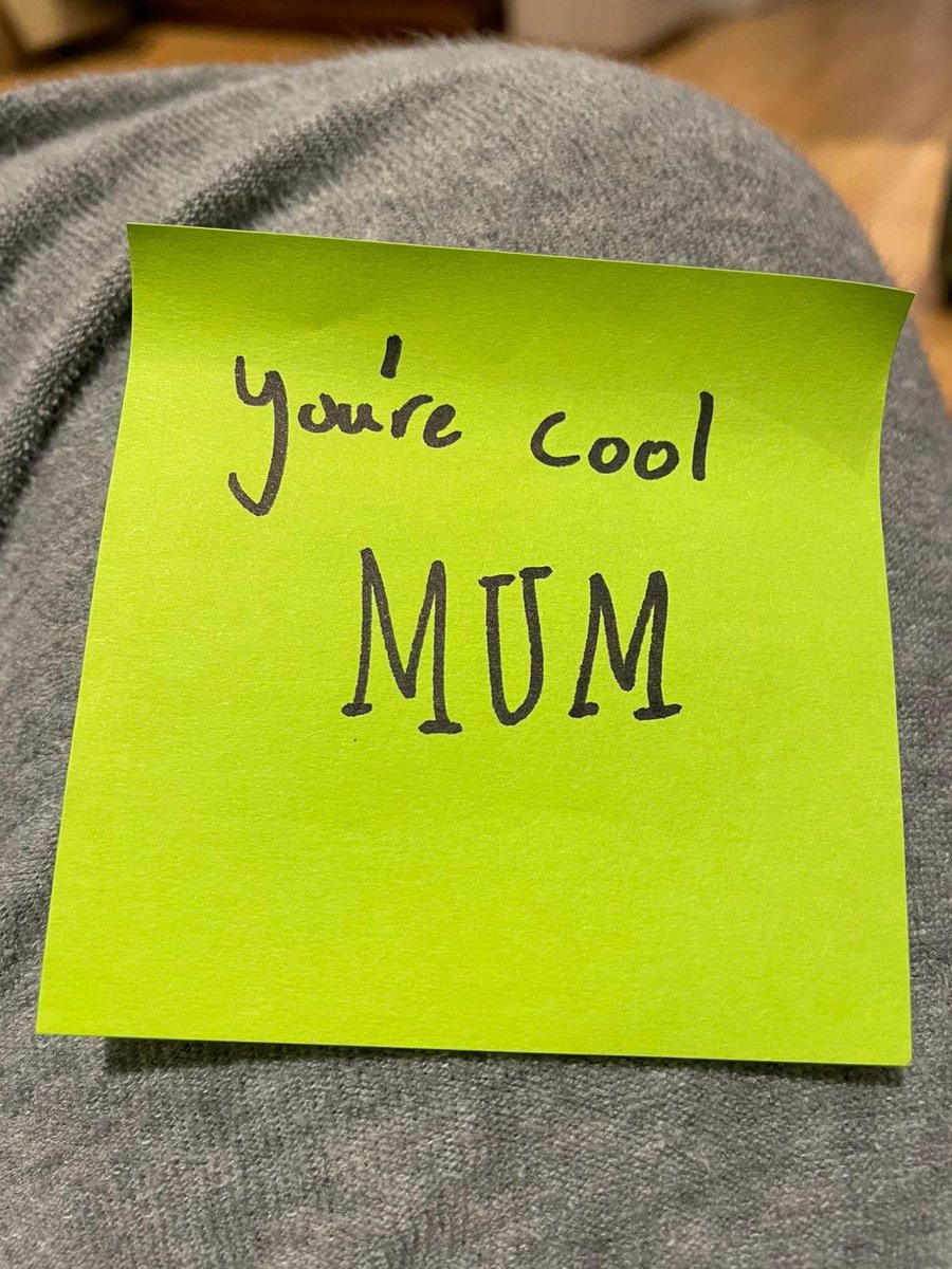 Rachael from Streatham is feeling on top of the world today after the elves set her children the task of leaving surprise notes to her to find ♥️ We love seeing the results of HQ tasks and activities so do keep sharing them with us! ♥️#santahq #Christmas2020 #kindness #joy #santa