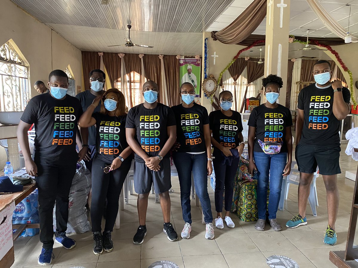 feedlagos's tweet photo. Our first step in making Nigeria better is ensuring people are well fed. 
We’re in the Itedo, Lekki community today. 

#feedlagos #itedo https://t.co/XUpGCk65gL