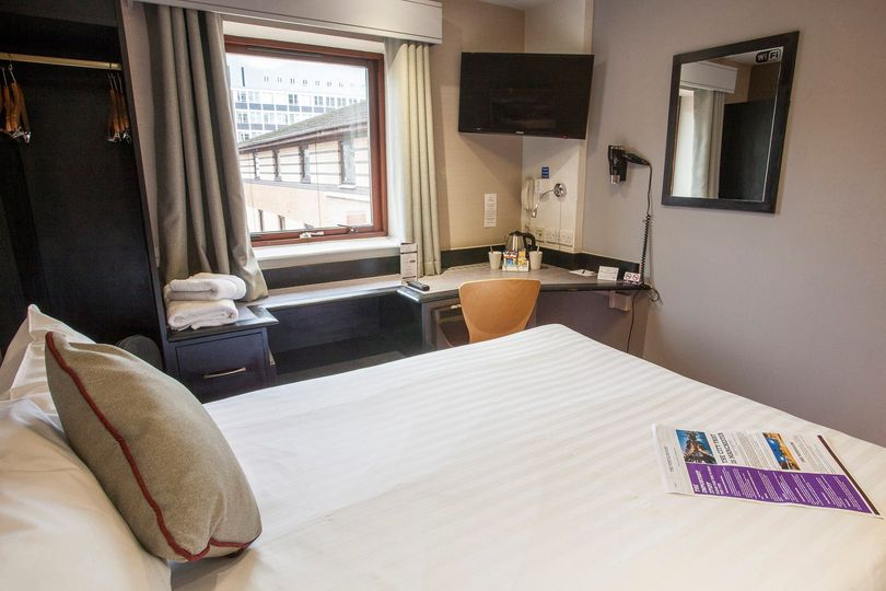 Dear Friends <a href="/PendulumHotel/">Pendulum Hotel</a> we remain open for business travelers, key workers and work-related training and events for up to 30 people. 

Please visit pendulumhotel.co.uk for details. 
#Manchester #StaySafe #ConferenceCentre