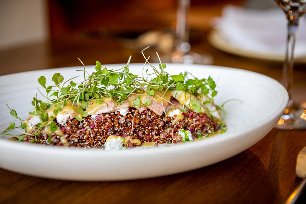 Si eres de los que piensas que la quinoa es más sosa que un catador de agua, es que no has probado este plato 😏✌🏻🔥🔪😎

📍 Paseo de la Castellana, 115
RESERVA ➡️ bit.ly/reservaLatasina

#beLatasia