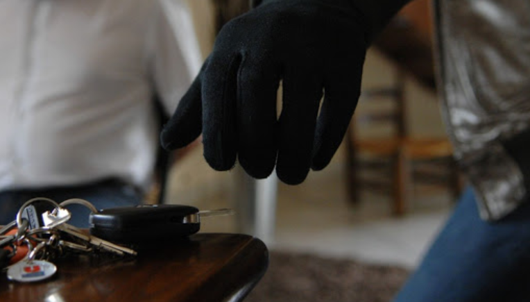 Le Parisien tweet media