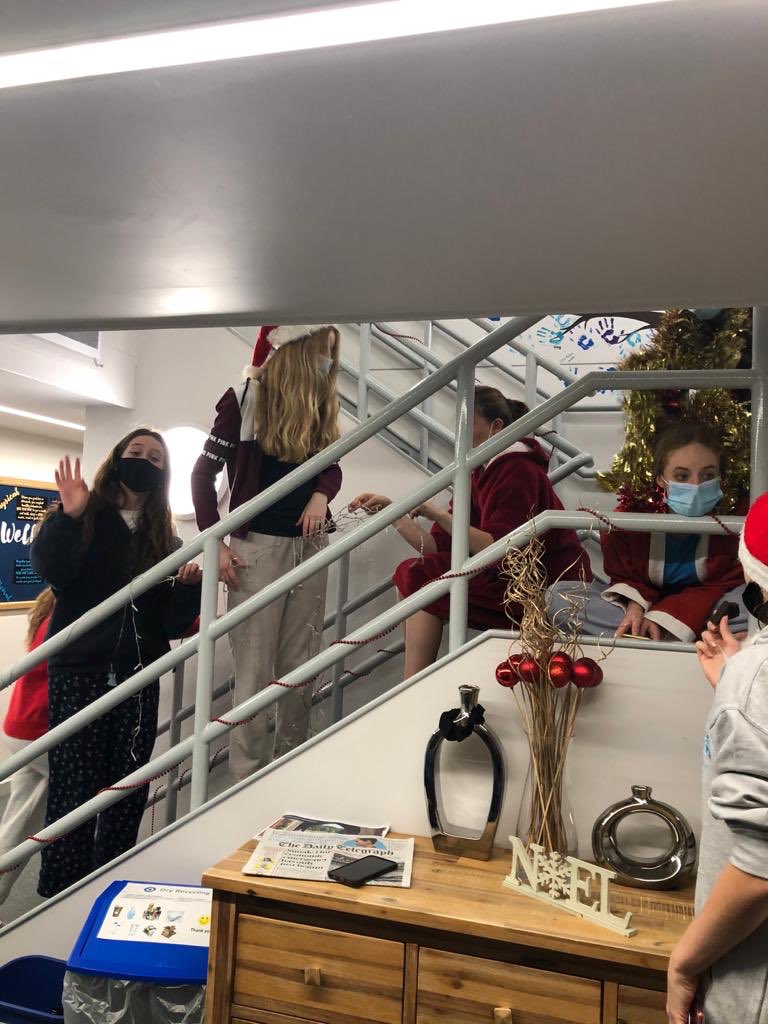 Decorating the house for Christmas in bubbles🎅🏼🎁🎄