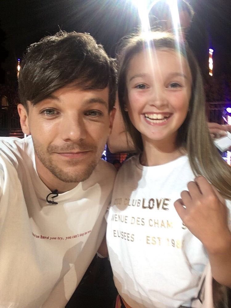 louis tomlinson selfies; a thread ༉‧₊˚✧