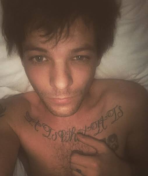 louis tomlinson selfies; a thread ༉‧₊˚✧
