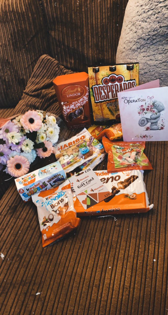 riri✌️ tweet media