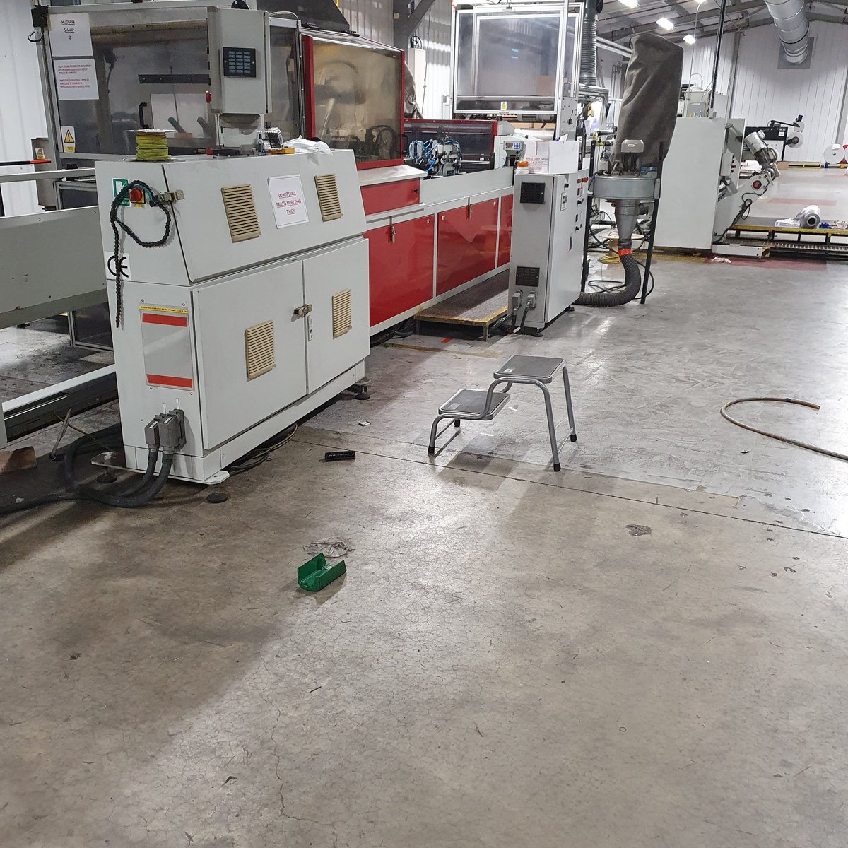 CkdEngineering's tweet image. 2 #hudson-shape bagging machines moved and refitted in a week.
#engineering #packaging #bagging