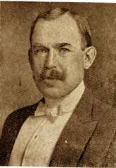 #UnDiaComoHoy hace 110 años Don Francisco I. Madero sale de San Antonio, Texas, hacia Nueva Orleans, para hacer de esa ciudad su centro de operaciones, dejando a los Coahuilenses Gustavo A. Madero y Federico González Garza a cargo de la Junta Revolucionaria en San Antonio.