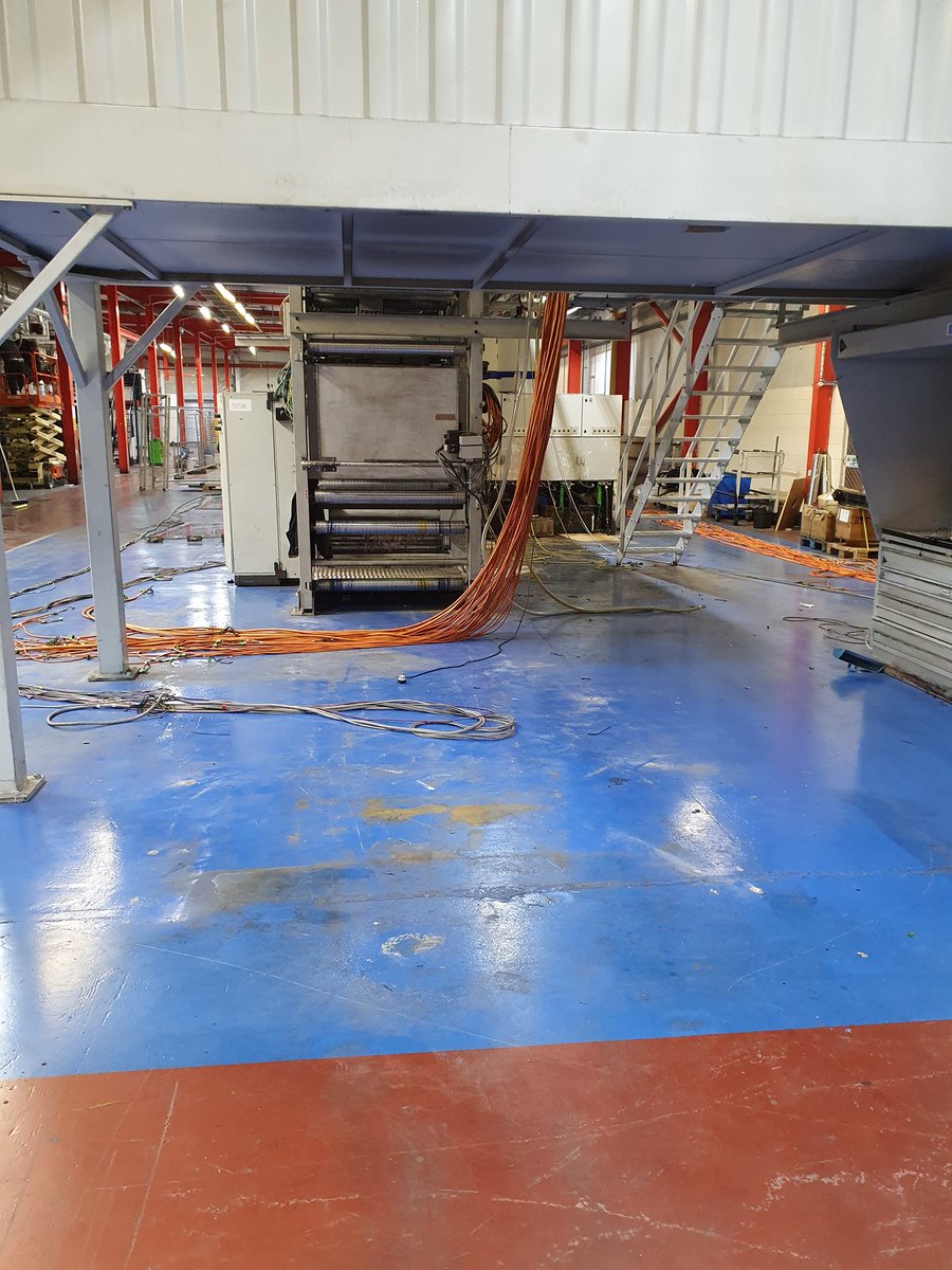 CkdEngineering's tweet image. Bobst flexo printing press disconnected and removed and on its way to China #engineering #printingpress #bobst