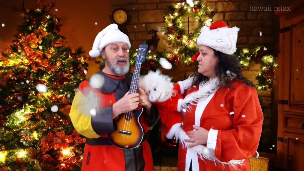 HLaffez's tweet photo. #Aventlele_2020 Nadine et Serge de #UkuleleInMarseille dans un mini spectacle de #Noel avec du #Ukulele dedans pour faire patienter les enfants.
https://t.co/91gEZRNCqr https://t.co/YfQR36mUEt