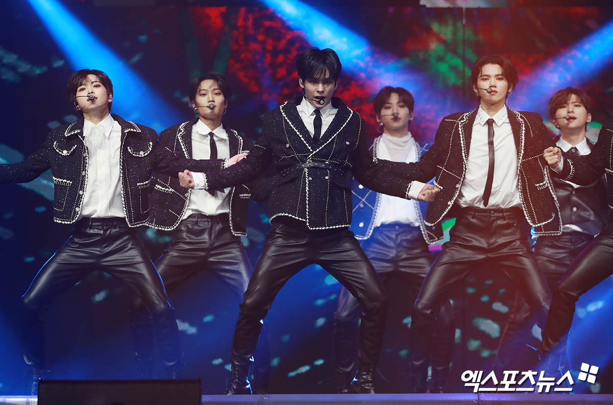 nattpsnio's tweet photo. [📸] Fotografías de prensa de Cravity en los 2020 Asia Artist Awards ⭐

#CRAVITY #크래비티
#2020AAA #AAA
#AsiaArtistAwards
#AAA_Potential_CRAVITY
#AAA_포텐셜수상_크래비티 
@CRAVITYstarship https://t.co/sNHdNbDd0j