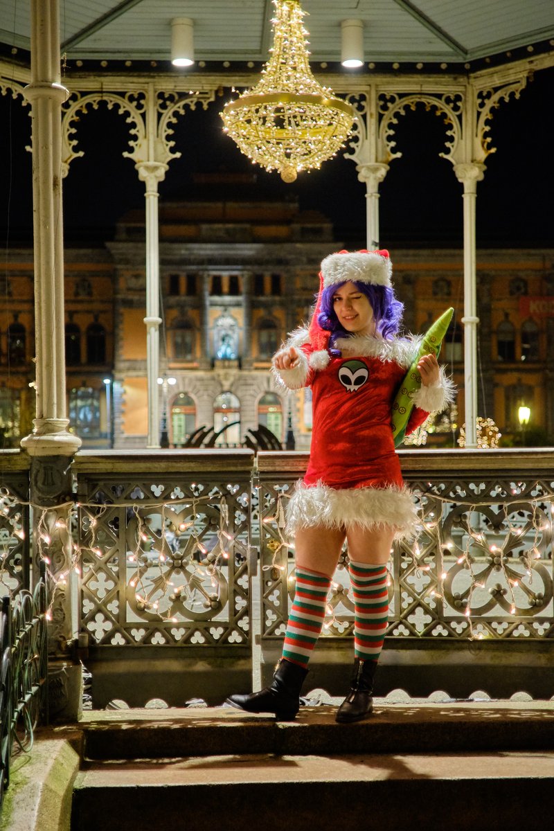 VonGothique's tweet photo. Lurking in the corner?
❄️Hohoho, Zone-tan and Lemmy bring us Xmas!🎅🐙

🎄 Wishing all a safe, happy Holiday season w loved ones! 

 @zone_tan and @LemmyTentacles by @Z0NE and @mahoumeido

Photographer 📸 Jim Hansen
https://t.co/F5HrI906Mk
Model @VonGothique (2019) https://t.co/lugMANtaLg