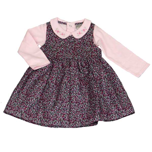 A classic style dress ideal for Christmas totsbabyshop.ie/product/baby-g…
2 piece set in mini floral print 🌸 Age 9-12, 12-18 &amp; 18-24 months 🌸 €26.50
#babydress #TotsBabyShop #baby #babygirlsdress #dress #christmas #babywear