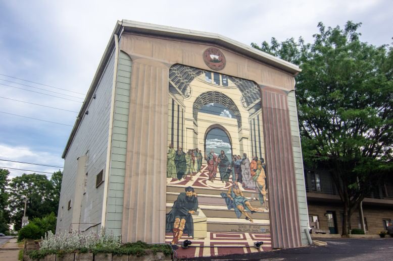 This beautiful mural at our Scholar’s Rock community is hard to miss! Painted in 2002 by Indiana University graduate Brett Volpp, the mural is an adaptation of Raffaello Sanzio’s “School of Athens.” The mural was chosen to represent the scholarly society recreated in Bloomington.