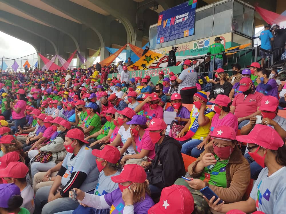 #PatriotaMovil📲||📸 Así nos preparamos para recibir la grandiosa visita de nuestro Camarada <a href="/dcabellor/">Diosdado Cabello R</a> al Estado Lara, con mucha alegría el pueblo se moviliza para demostrar al mundo que somos territorio Chavistas. Venceremos!
<a href="/PartidoPSUV/">PSUV</a>
#VenVamosJuntosLara 
#VotoGarantiaDePaz