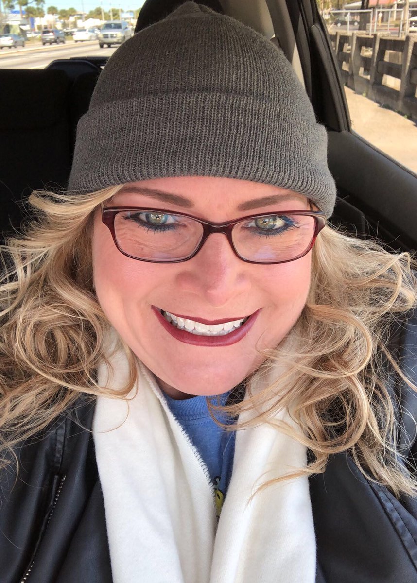 becky_brock27's tweet image. Sometimes the greatest gift you can give another person is to simply include them. Be kind, be caring &amp;amp; always smile! SMILE because you can. SMILE because you’re worth it. YOU are awesome. YOU matter.  YOU make a difference. 😁#smilingiscontagious