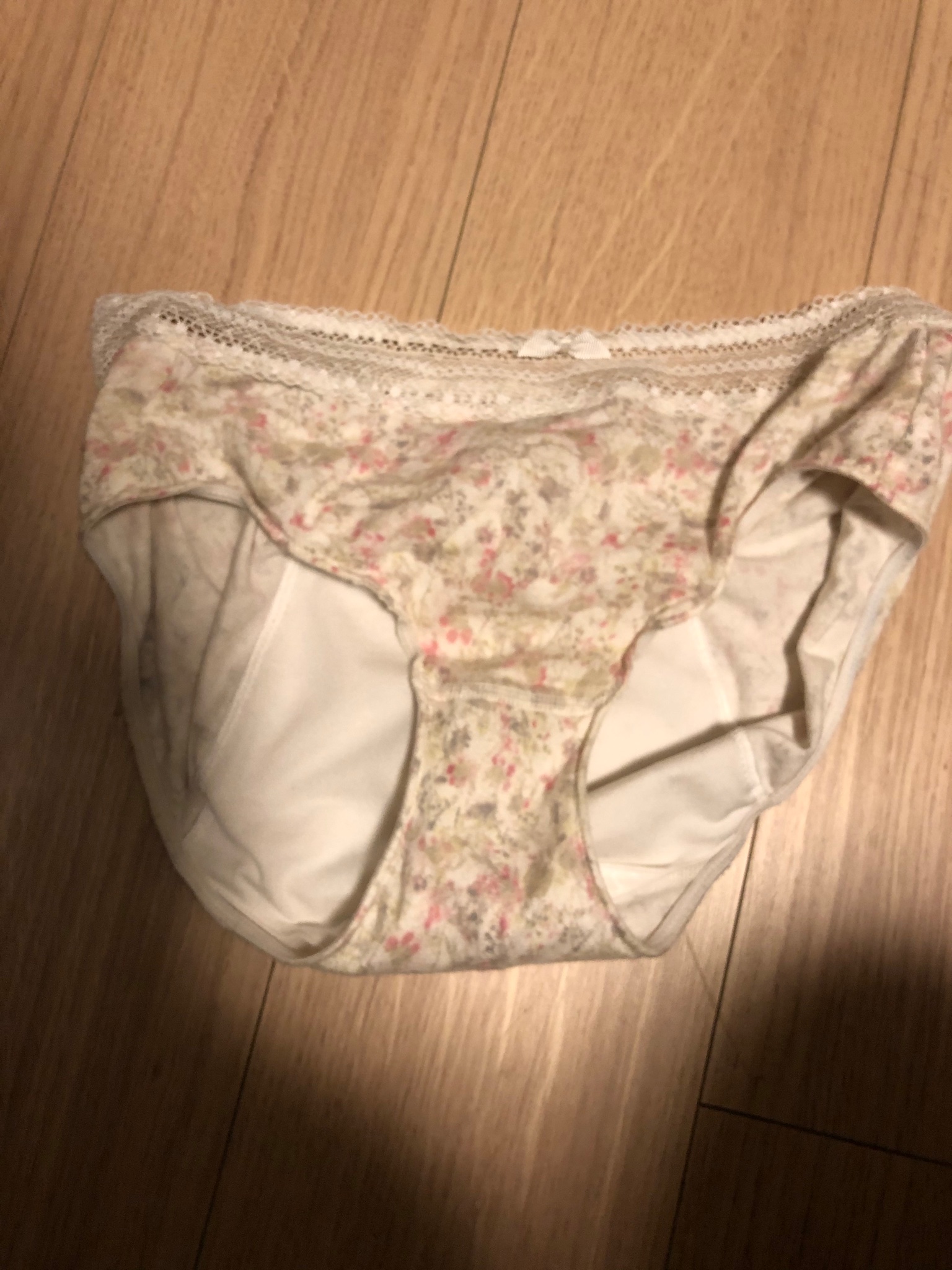 染みパン 