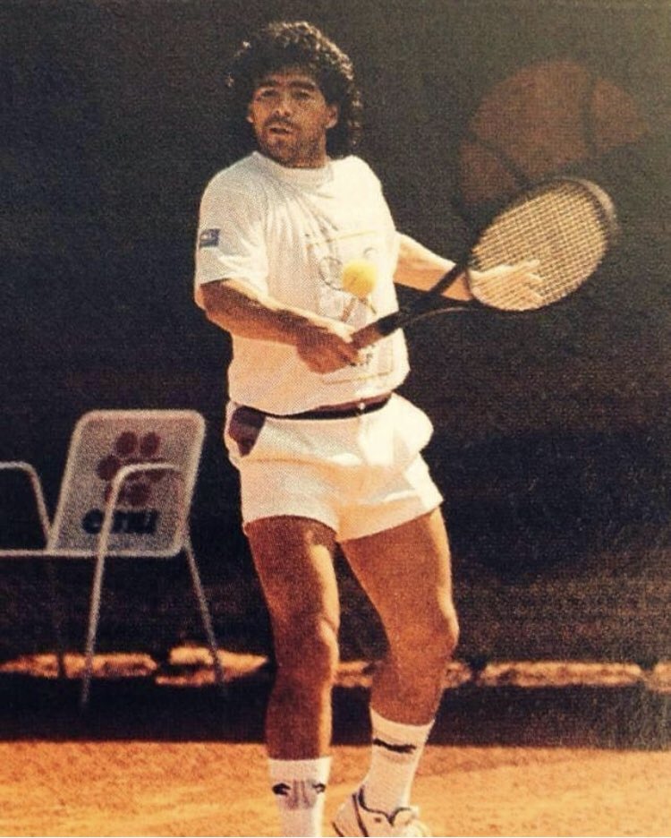Decided to do a thread on the great (alternative) tennis pictures. Only one to start with, really, this week.
