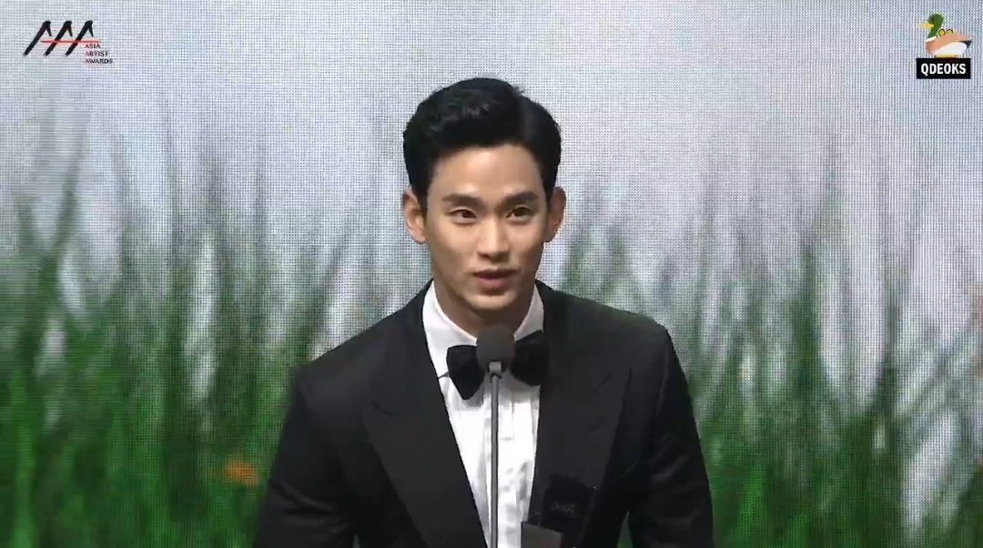 kdramafairy's tweet image. CONGRATULATIONS YEA JI AND SOO HYUN FOR WINNING THE HOT ISSUE AWARD 😭 we are so proud of the both of you &amp;lt;3 #AAA2020