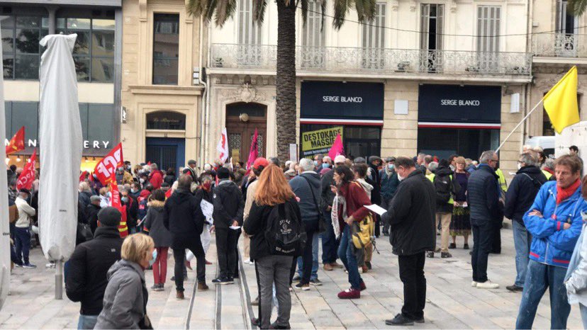 ps_var's tweet photo. Les socialistes varois étaient présents aujourd’hui à Toulon pour manifester contre la #PPLsécuritéglobale https://t.co/VhGHyD6BO2