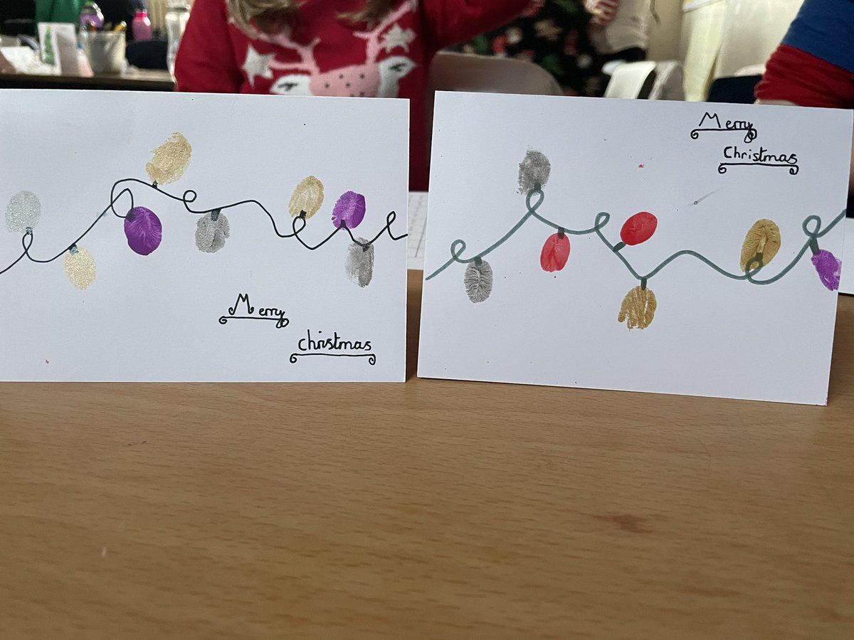 ChagallClass's tweet image. We had a fabulously festive Friday in @ChagallClass. Christmas cards, snowflakes and snowmen created 🎄❄️☃️