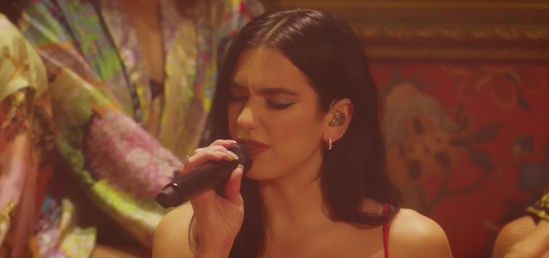 fruitpreserve's tweet photo. MISS DUA!!!!! #DuaLipaStudio2054 #DuaLipaLIVENow https://t.co/7jRgAUDIMj