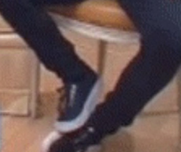 louis tomlinson doing that thing with his feet; a thread