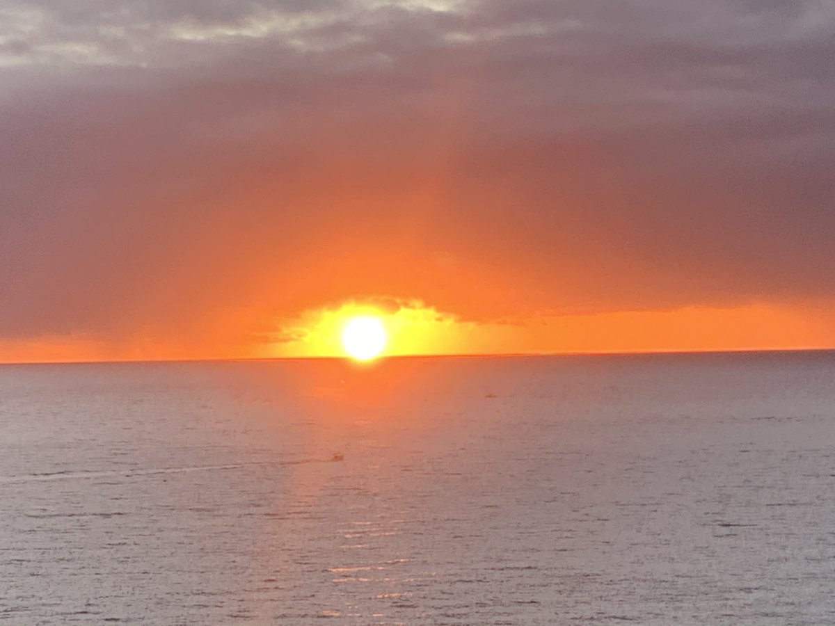 NWSMiami's tweet photo. 11/28 7:20 AM: Check out this beautiful sunrise out of Boca Raton this morning. Photo courtesy of an NWS meteorologist. https://t.co/DuOpaDUOyB
