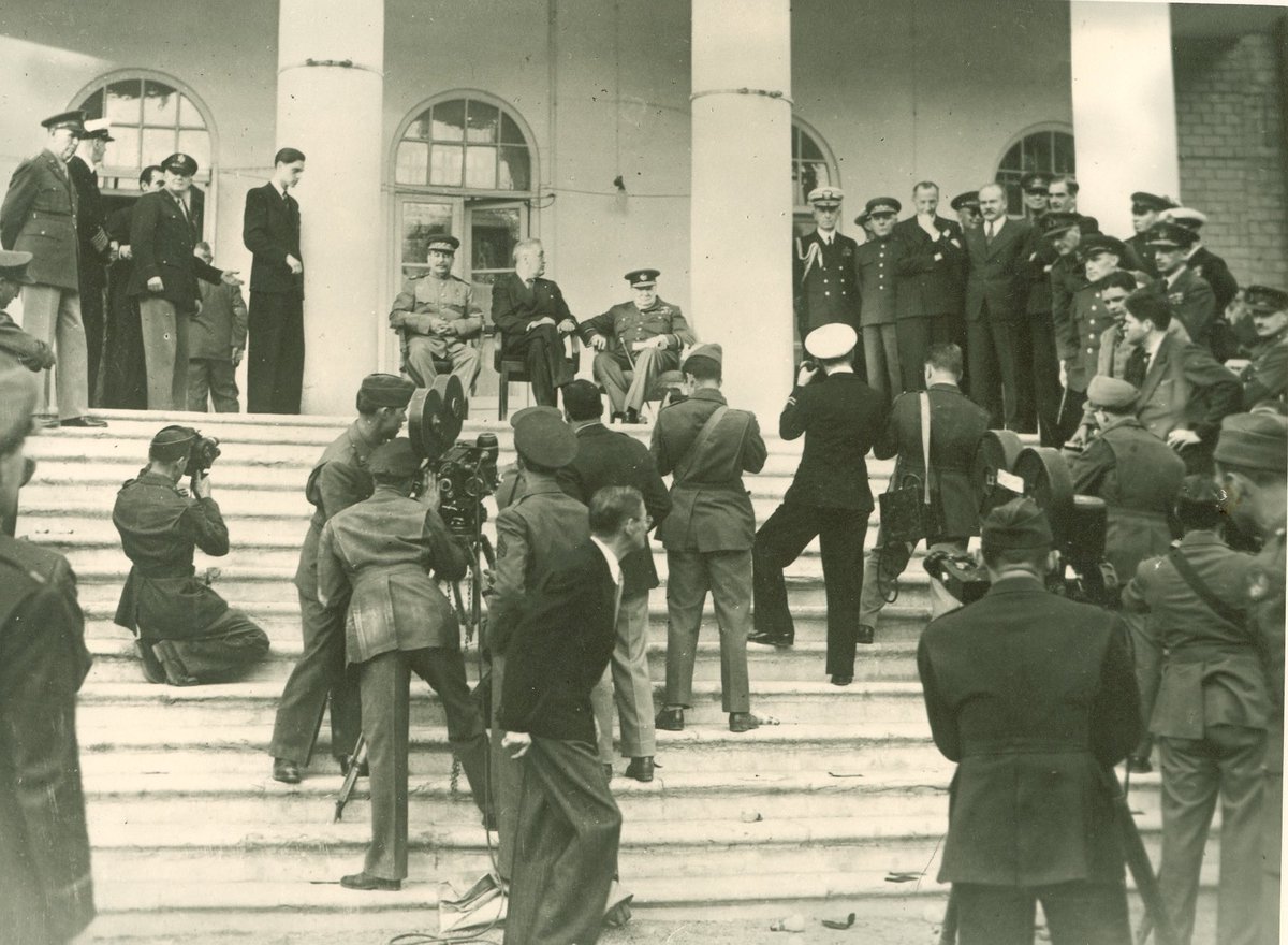 mfa_russia's tweet image. 🎙️ #OTD in 1943 the #TehranConference started. It was the first #WWII in-person meeting of the "Big Three" leaders (#USSR, #USA &amp;amp; #UK). 

❗ The Allies agreed to finally launch the second front against the Nazi Germany, discussed and outlined post-#WWII world order.