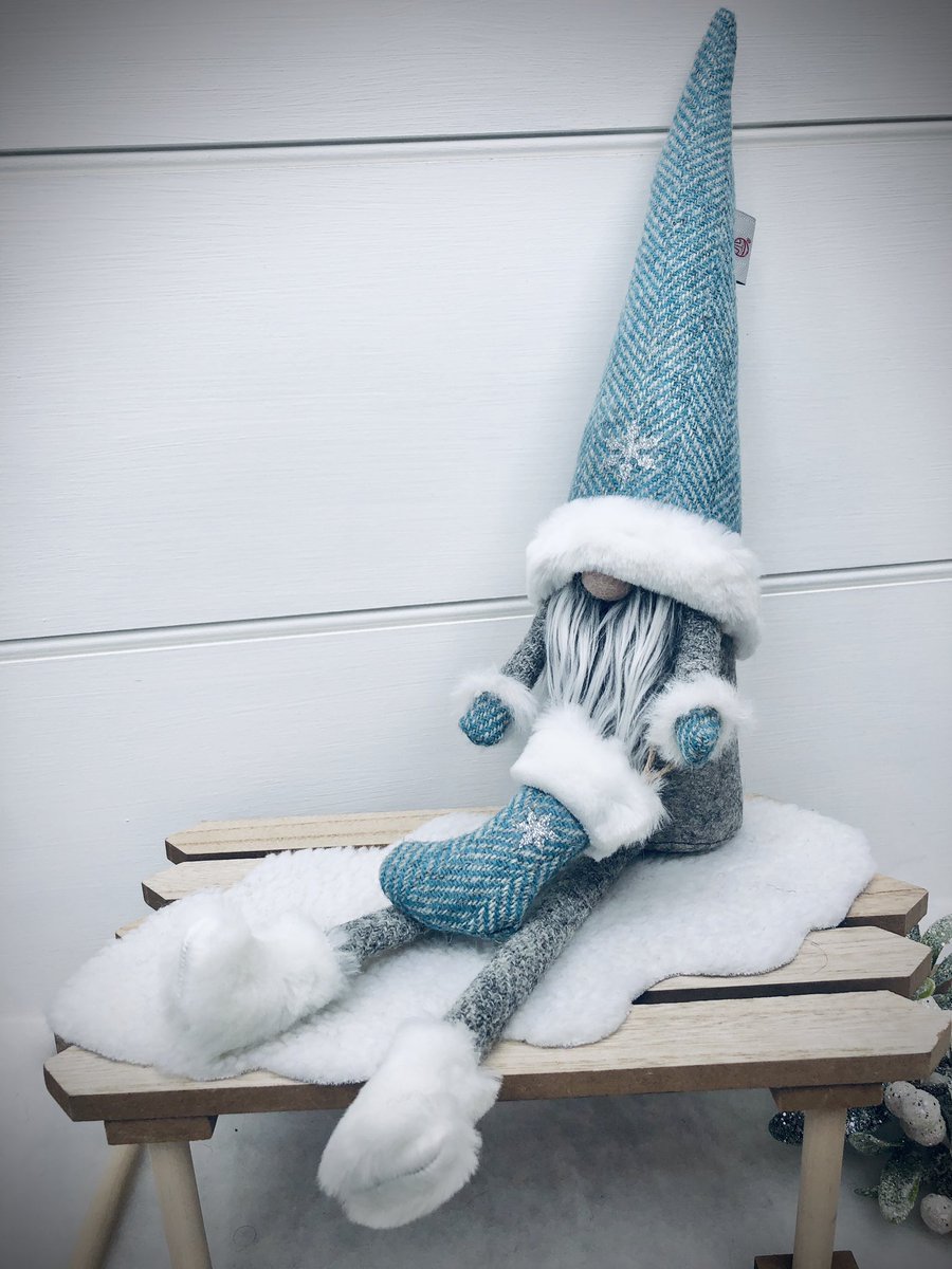 Theaps_handmade's tweet photo. Sorry I hardly have time to pop on Twitter. So busy over the past 2 years making #harristweed and Yorkshire tweed gnomes for your homes. 
My next restock is Friday at 7pm 
Hope you like them 🥰
#gnome #gonk #christmasgnome #christmasgonk #handmadegifts #homedecor #christmas #shop https://t.co/QQjpREyrdc
